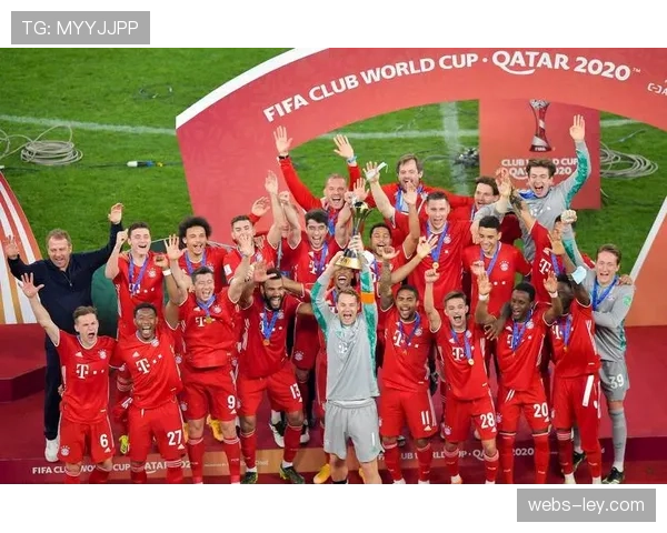 实时：美因茨球员因抗议任意球判罚过快吃到黄牌